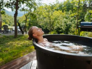The Ultimate Guide to Using a Portable Ice Bath for Recovery and Performance