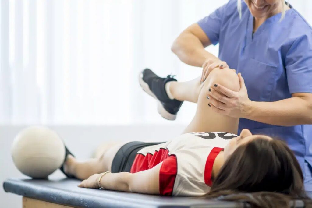 When Should You See A Sports Physician For An Athletic Injury_